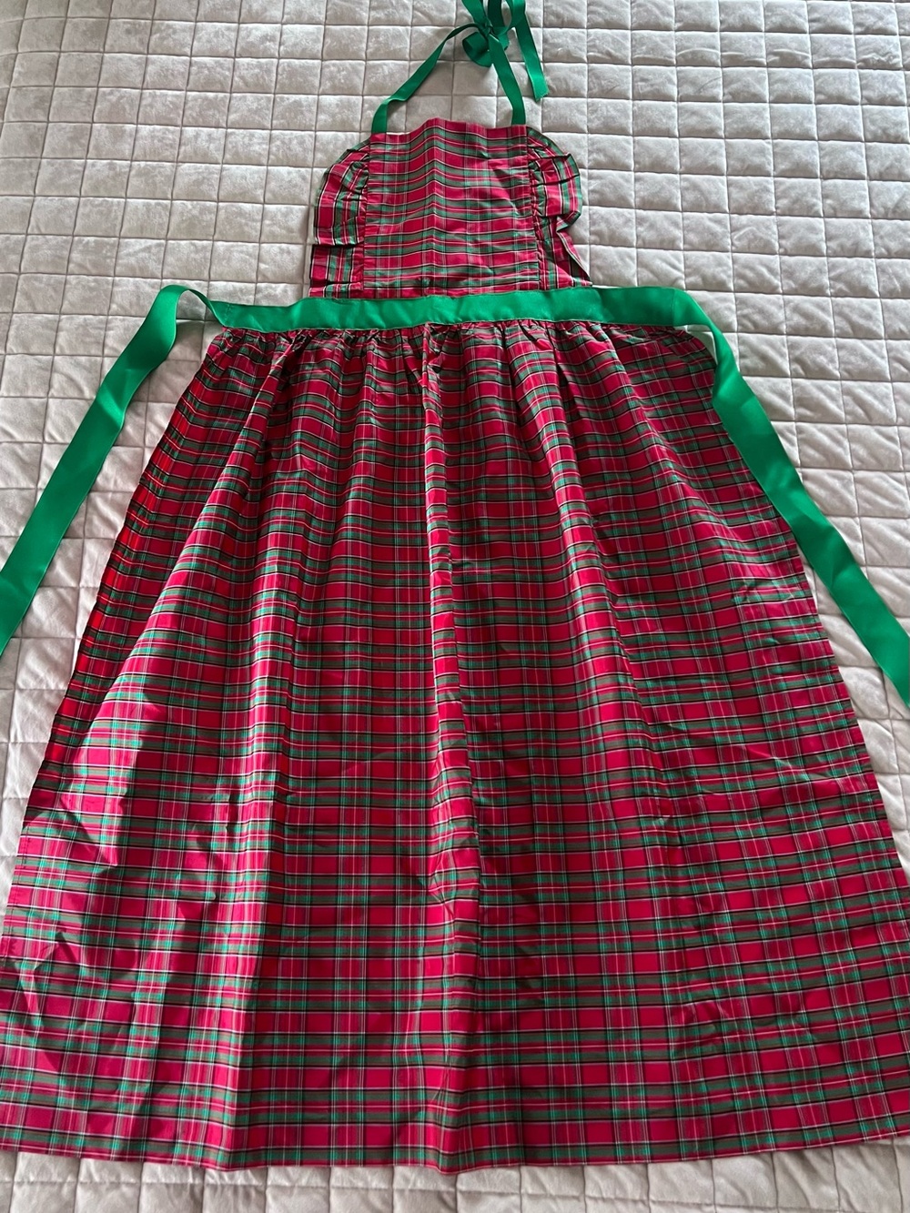 Vintage 1950s Red Green Plaid Christmas Apron Entertaining Cottagecore - Picture 2 of 5